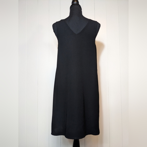 EVERLY CLAUDIA SEQUINED DRESS SIZE (M) - Picture 8 of 10